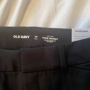 NWT Black Tall Hugh-Rise Pixie Skinny Ankle Pants